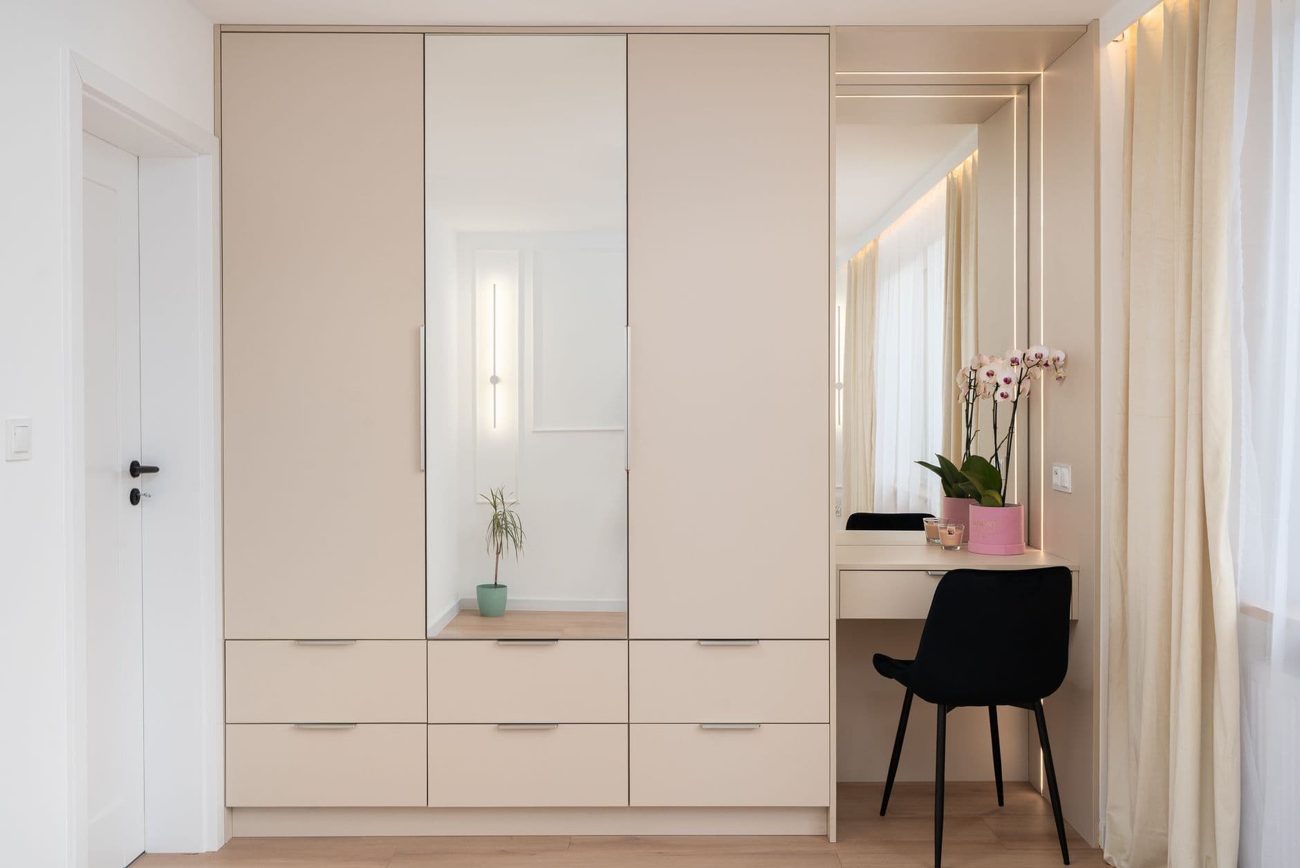 Cover image for 7 Clever Storage Ideas for Small Bedrooms