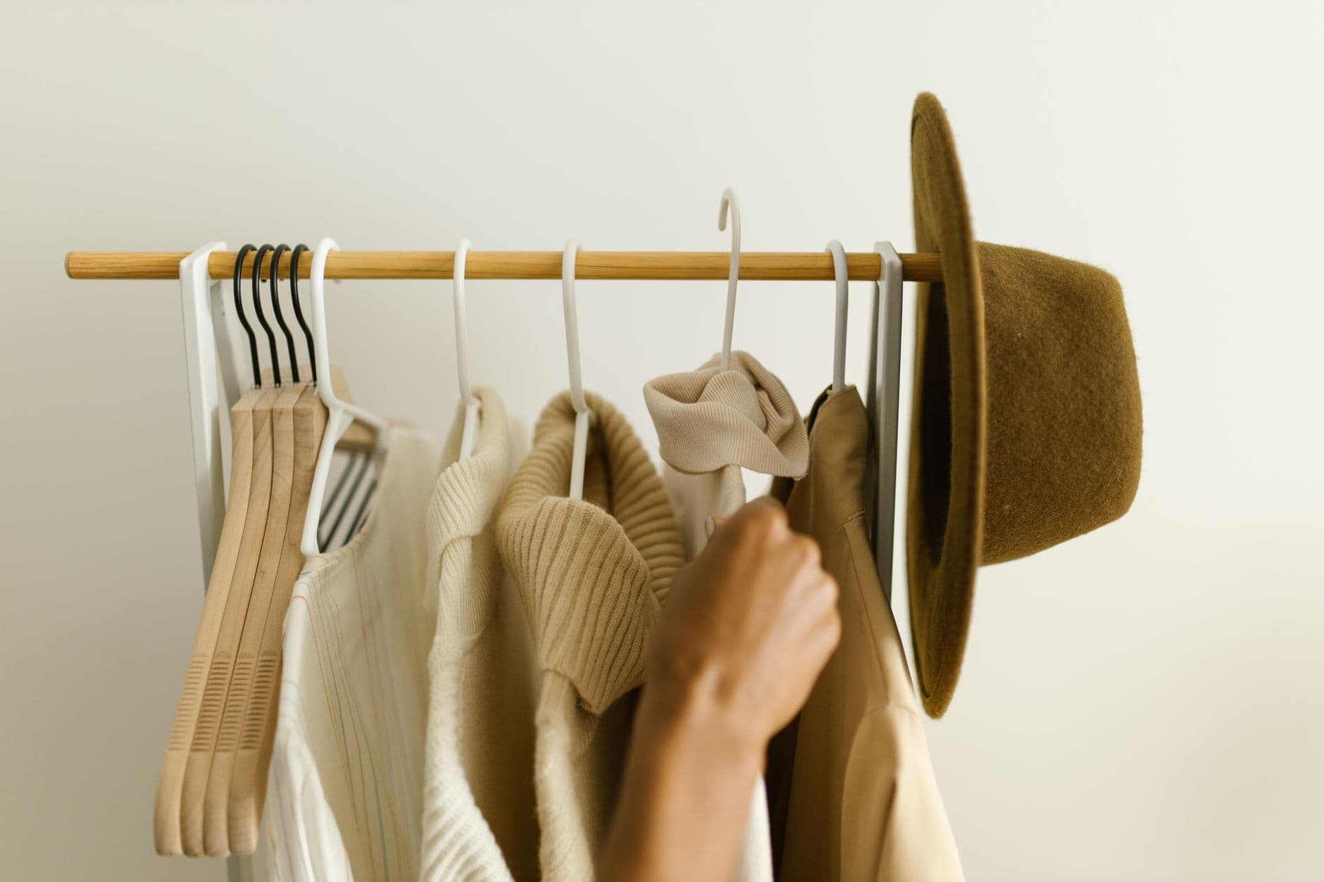 Cover image for Can a Seasonal Capsule Wardrobe Simplify Your Closet?
