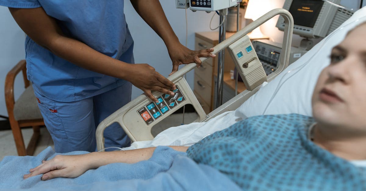 Cover Image for Certified Nursing Assistant: 7 Smart Career Tips