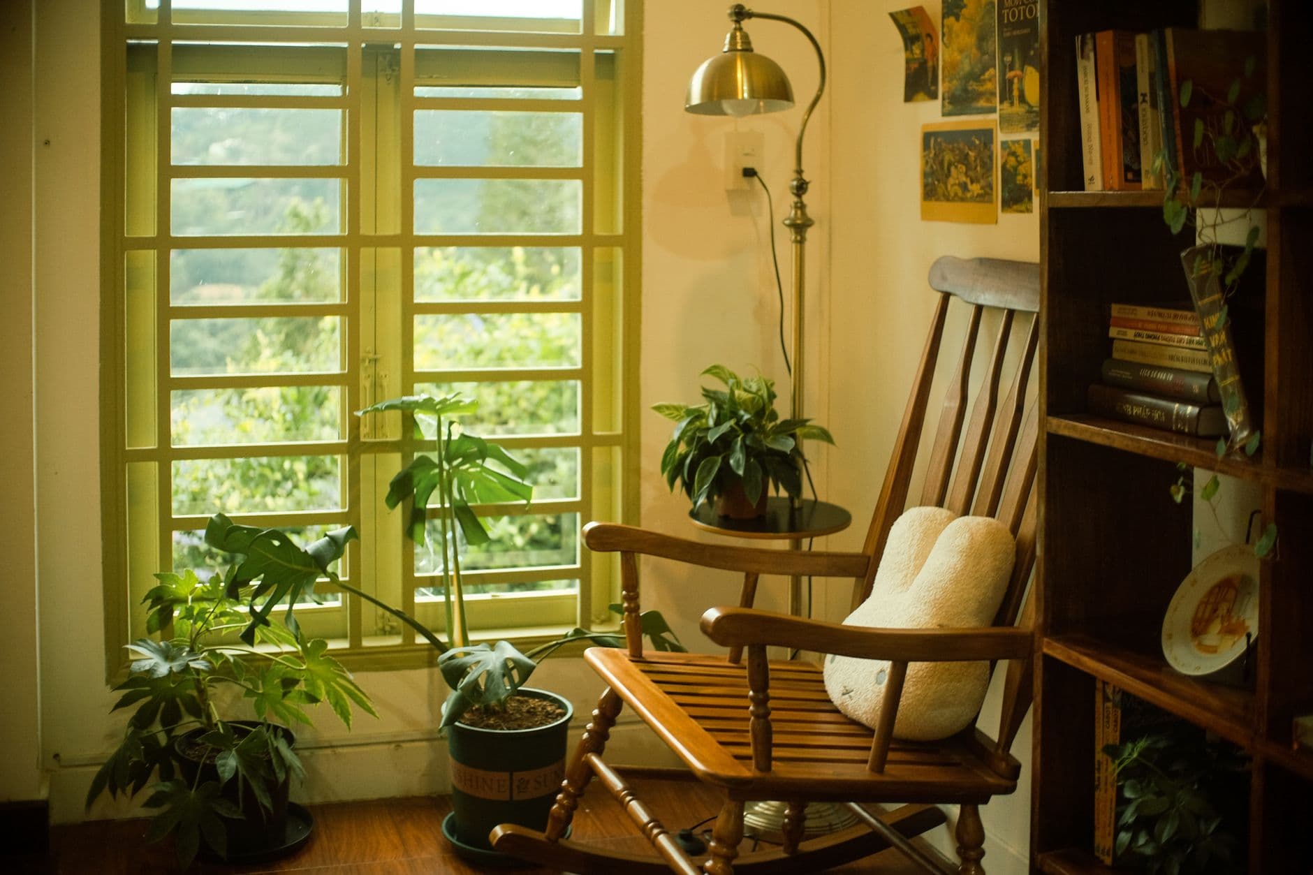 Cover image for How to Style a Cozy Reading Nook in Any Room