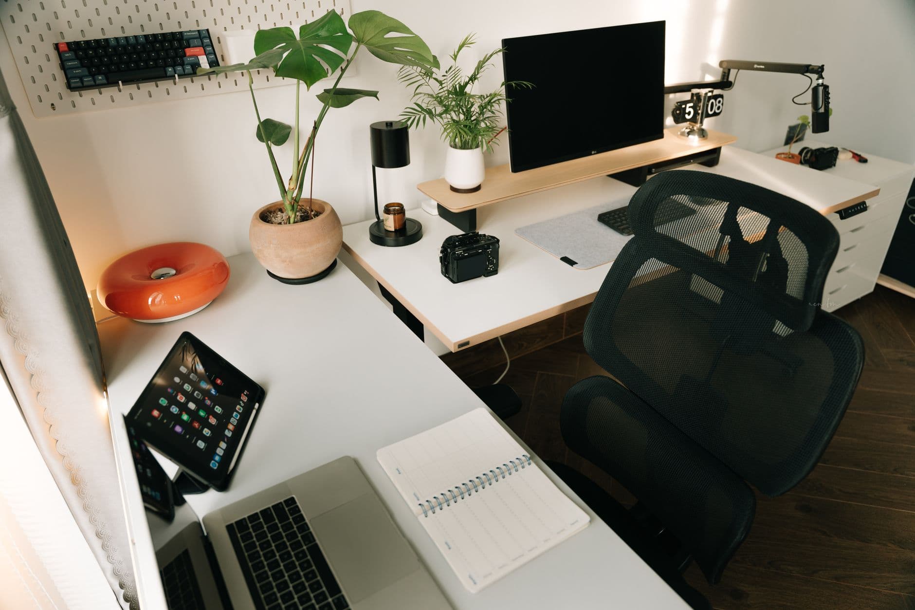 Cover image for My Journey to a More Organized Digital Workspace