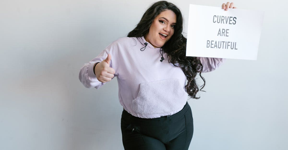 Cover Image for Plus Size Clothes Buying Guide: 7 Smart Tips to Shop