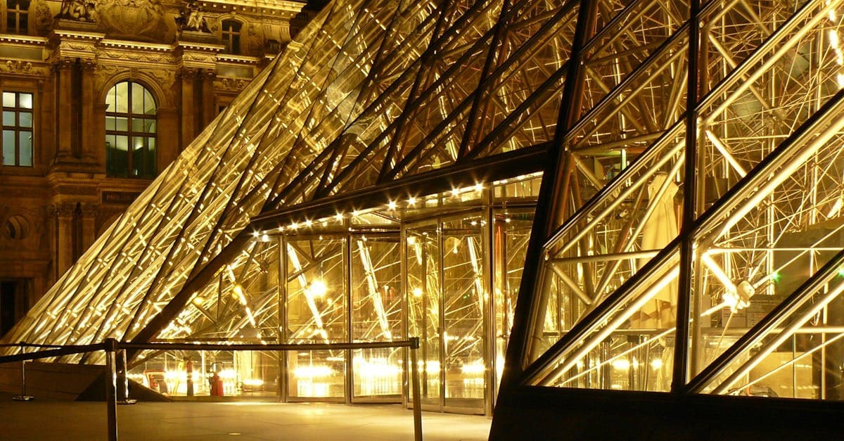 Cover Image for Scaffolding Buying Guide: 7 Smart Tips to Choose Right